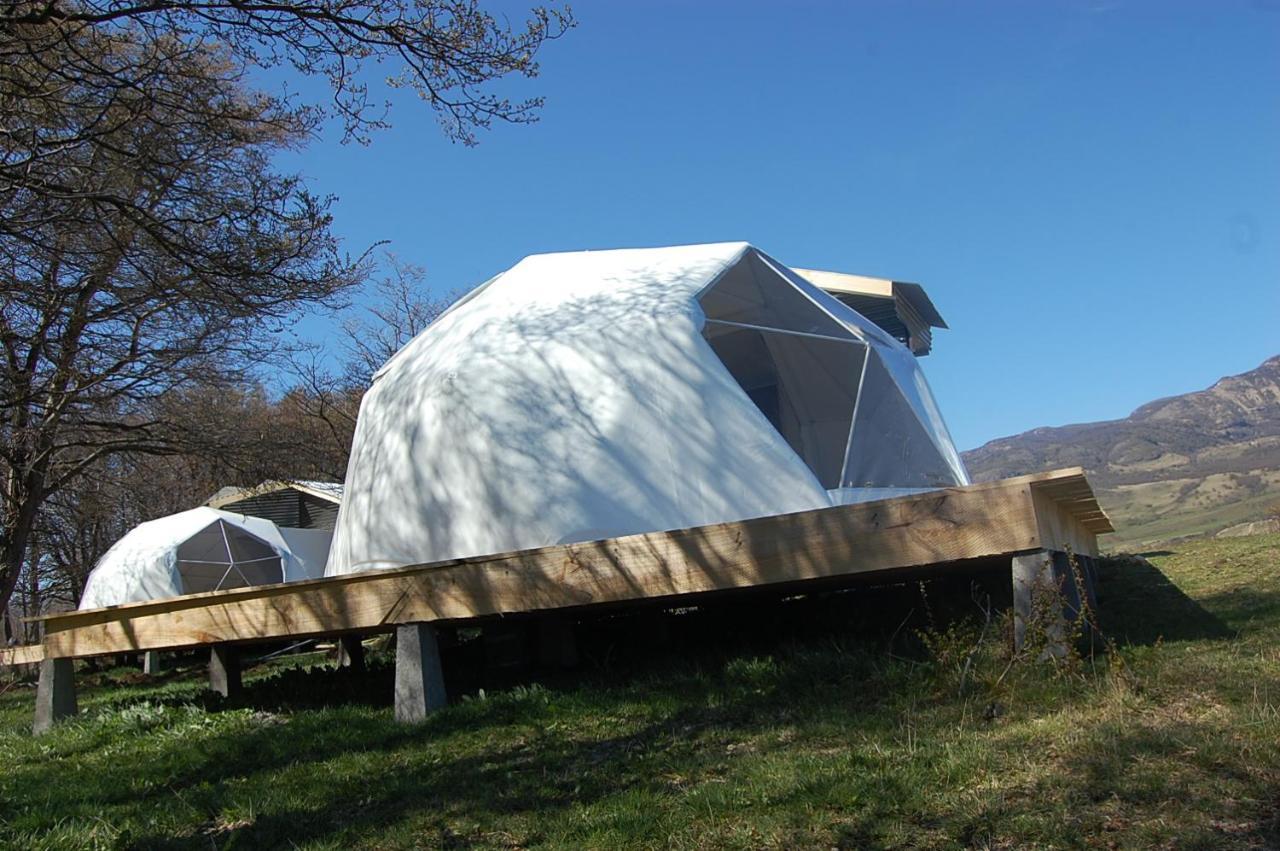 Glamping Patagonia Nativa Rural Hotel Coyhaique Exterior photo